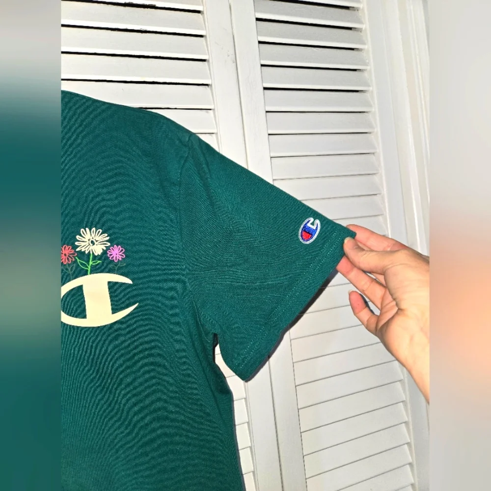 Champion Men's M Green Short Sleeve Tee Classic Fit - Picture 3 of 11